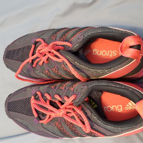adidas Shoes - Adidas Run Strong Sneakers 7.5 Never Worn